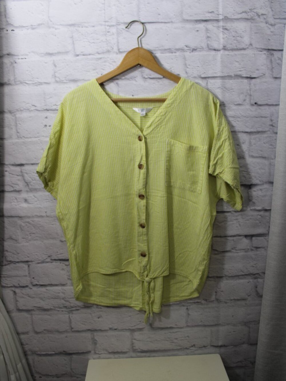 Time and Tru Large Lemon Lime Stripe Front Tie Button V Neck Shortsleeve Blouse